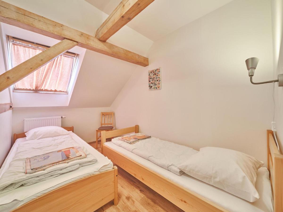 Holiday Home In Lampertice With Swimming Pool Luaran gambar